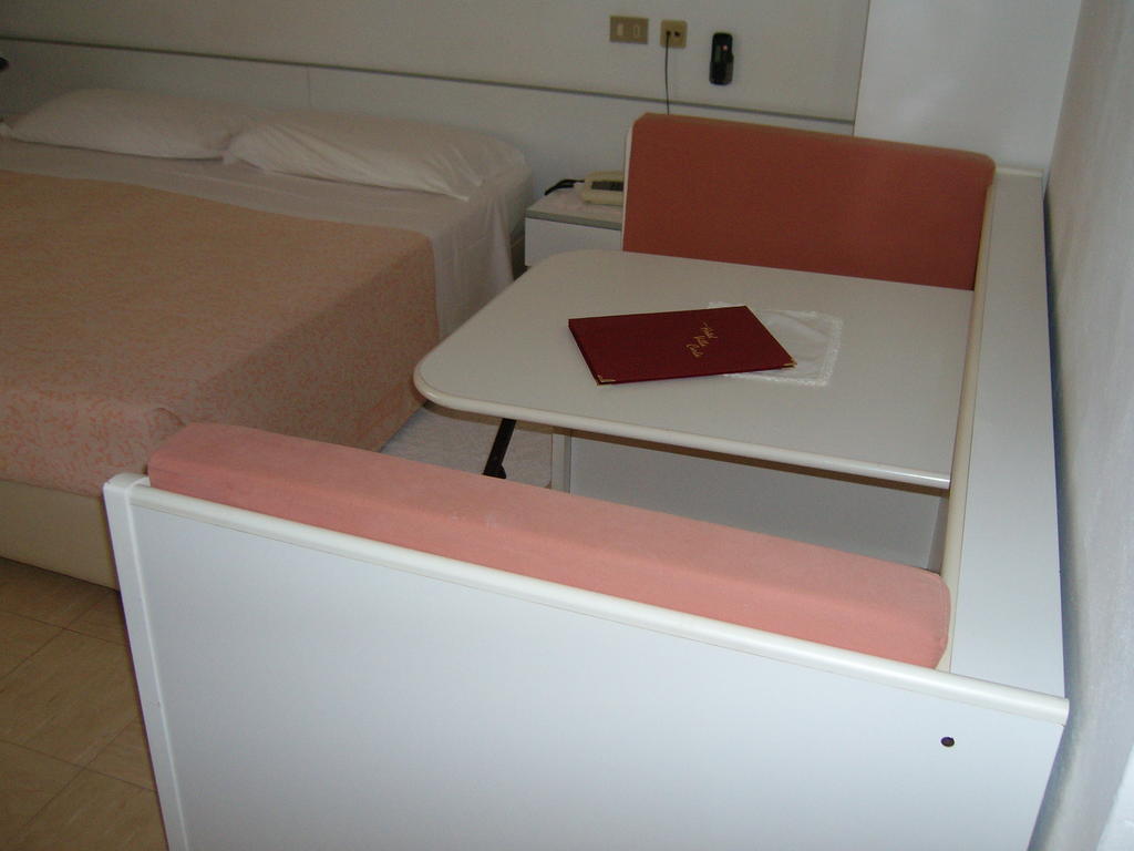 Hotel Villa Carla Градо Екстериор снимка